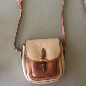 Dooney and Bourke should sling purse